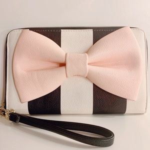 Betsey Johnson Pink Bow Wristlet Wallet!